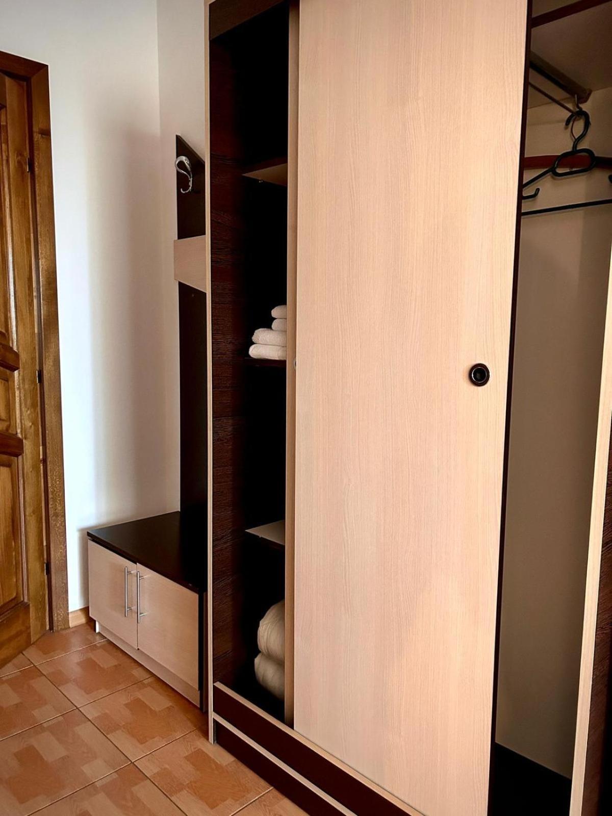 Hotel Levisticum Bacău Екстериор снимка