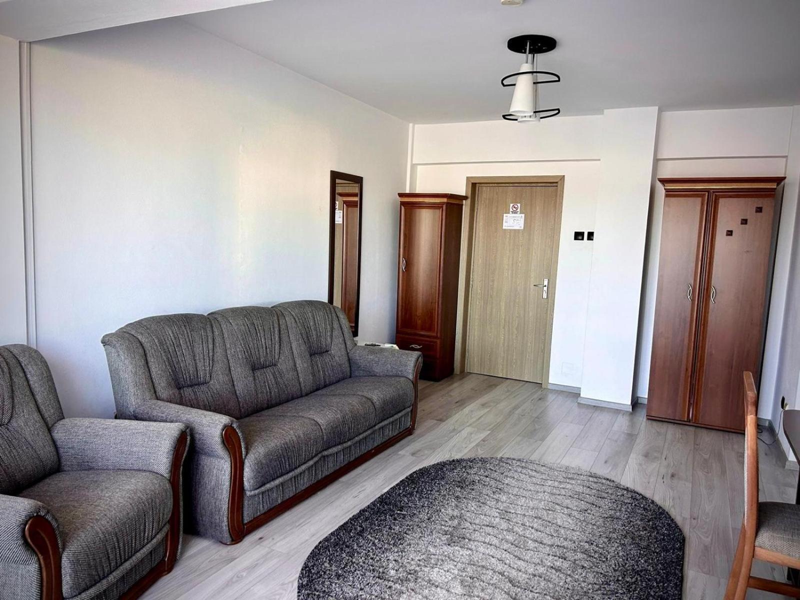 Hotel Levisticum Bacău Екстериор снимка